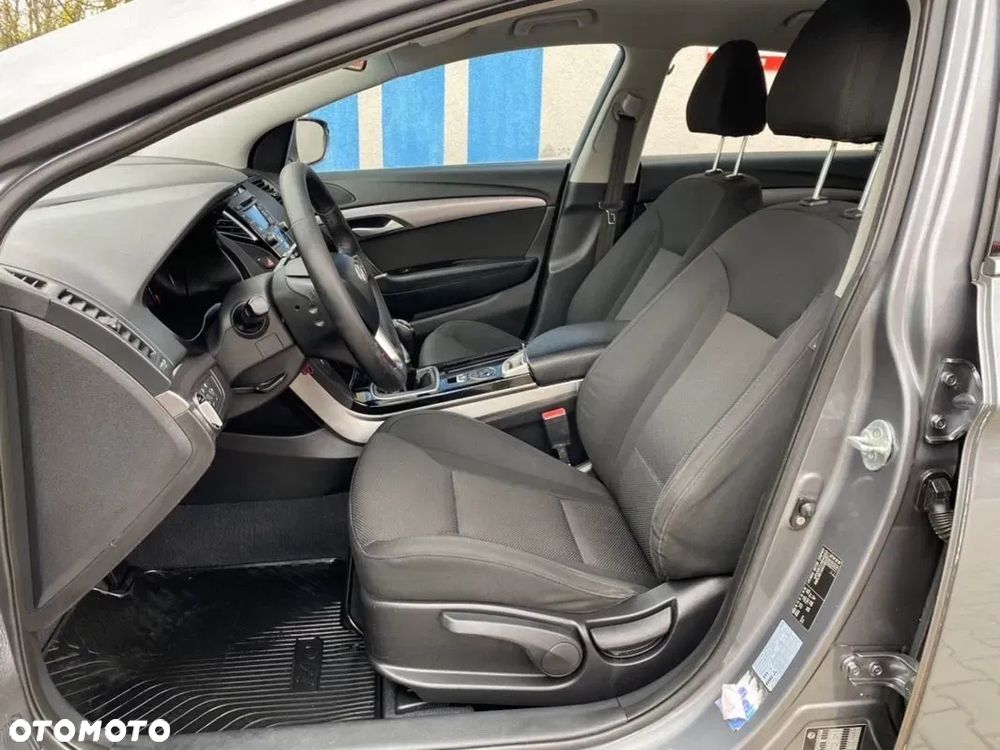 Hyundai i40 1.6 GDI Comfort + - 28