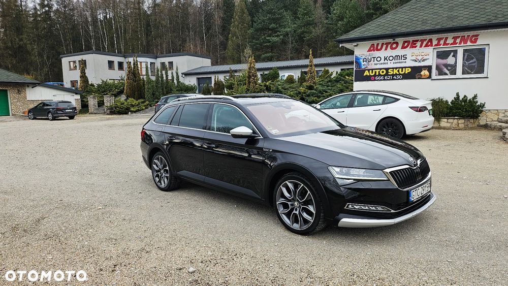 Skoda Superb 2.0 TDI SCR 4x4 Scout DSG - 17