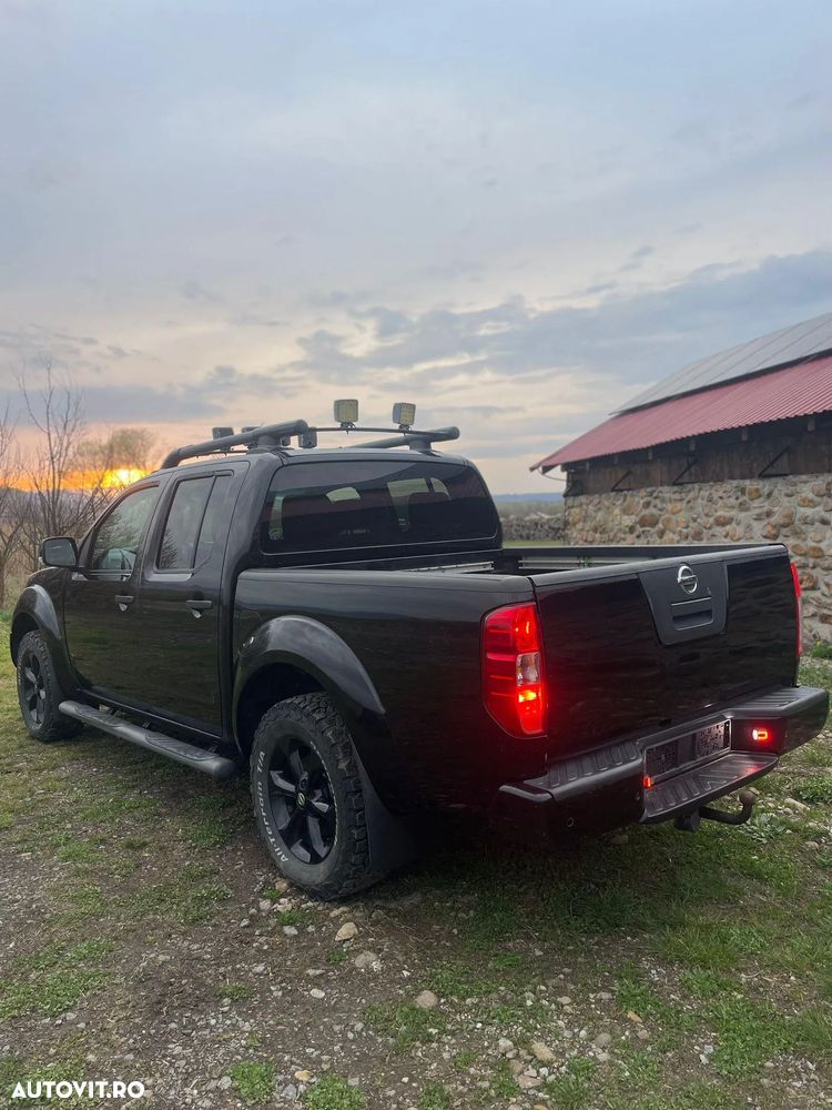 Nissan Navara 2.5 dCi Double Cab Platinum Aut. - 8