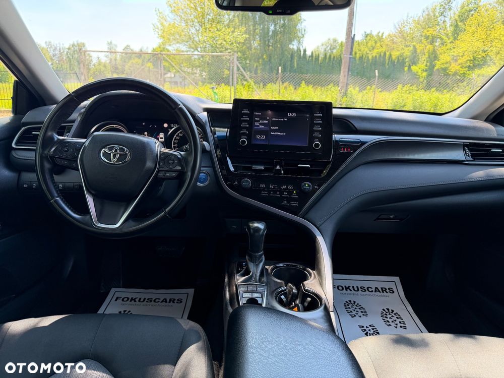 Toyota Camry 2.5 Hybrid Comfort CVT - 29