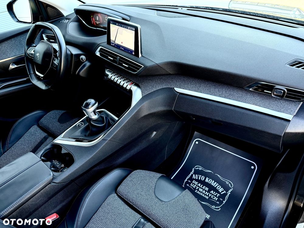 Peugeot 3008 PureTech 130 Stop & Start GPF Allure - 29