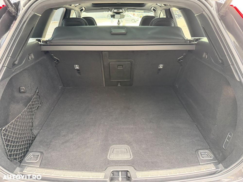 Volvo XC 60 B4 MHEV AT8 AWD Inscription - 10