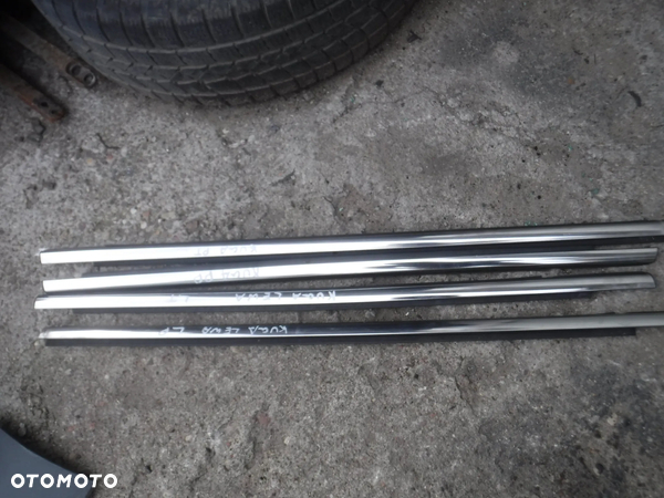 Ford Kuga Mk2 listwa zgarniajaca drzwi chrom przod tyl lewa prawa