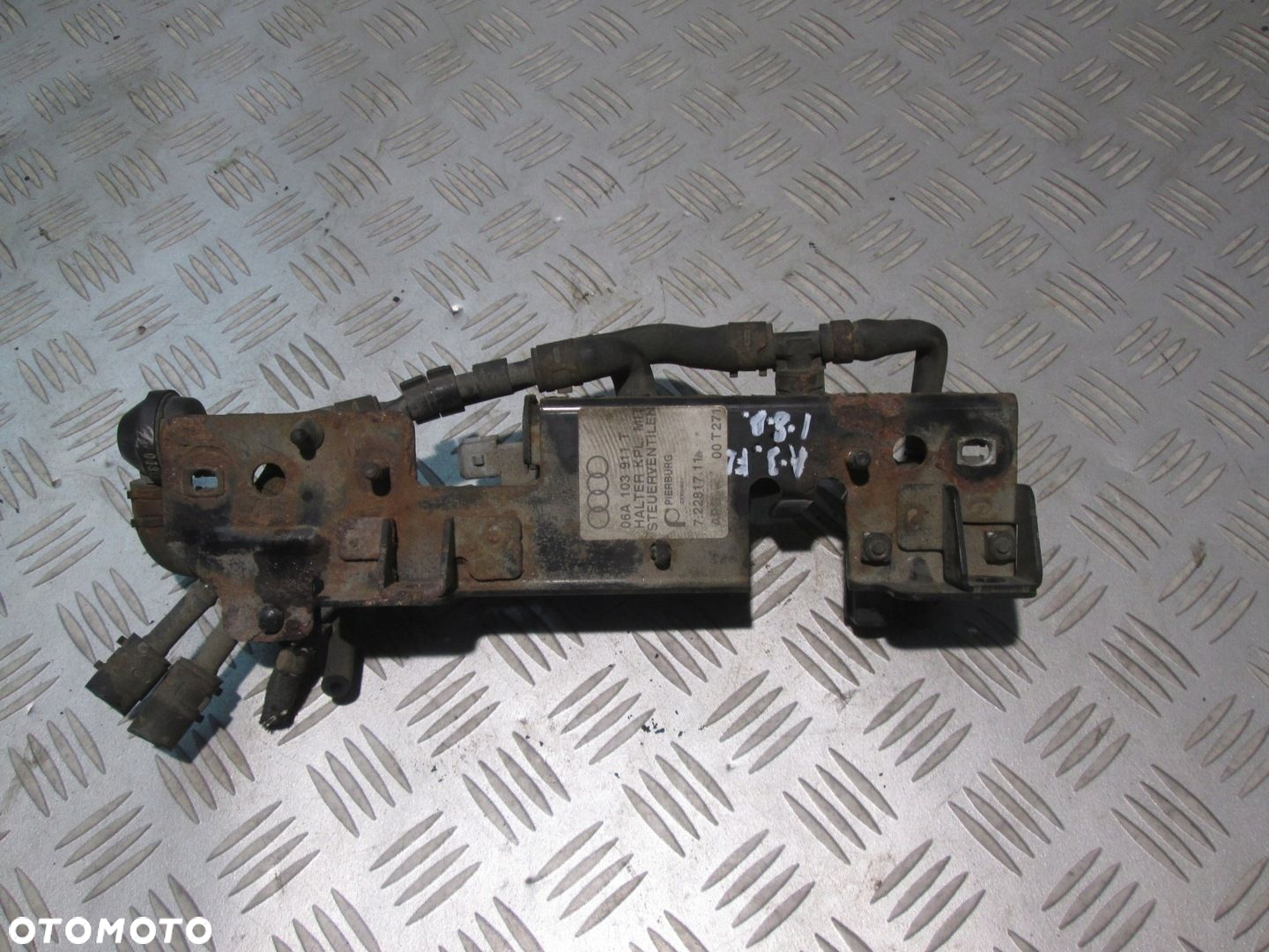 ZAWÓR PODCIŚNIENIA AUDI A3 8L LIFT 1.8 B 06A103911T - 2