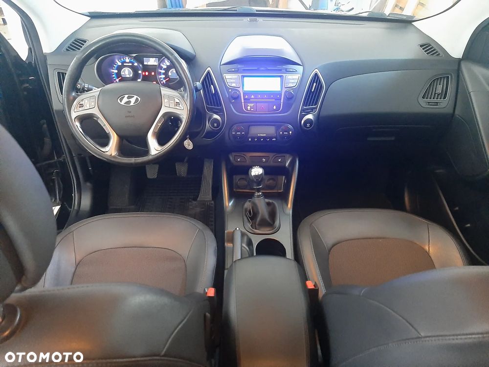 Hyundai ix35 2.0 CRDi Premium 2WD - 11