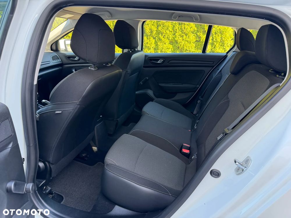 Renault Megane ENERGY TCe 100 LIFE - 6