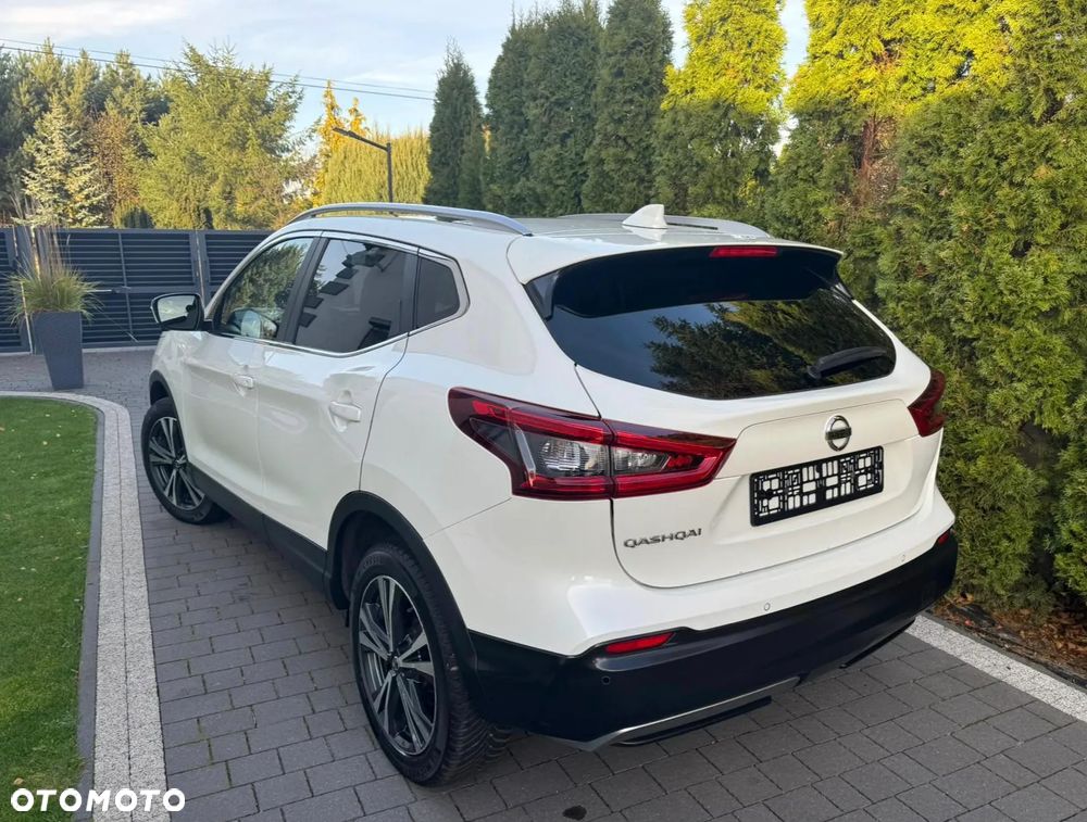 Nissan Qashqai 1.3 DIG-T TEKNA - 11