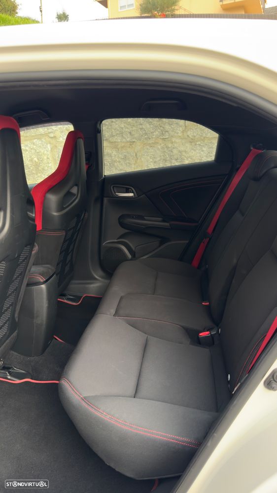 Honda Civic 2.0 i-VTEC Type-R - 17