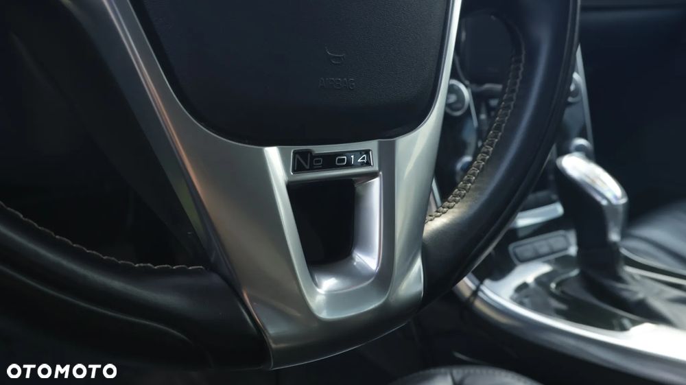 Volvo V60 D6 AWD Plug-in Hybrid R-Design Summum - 21