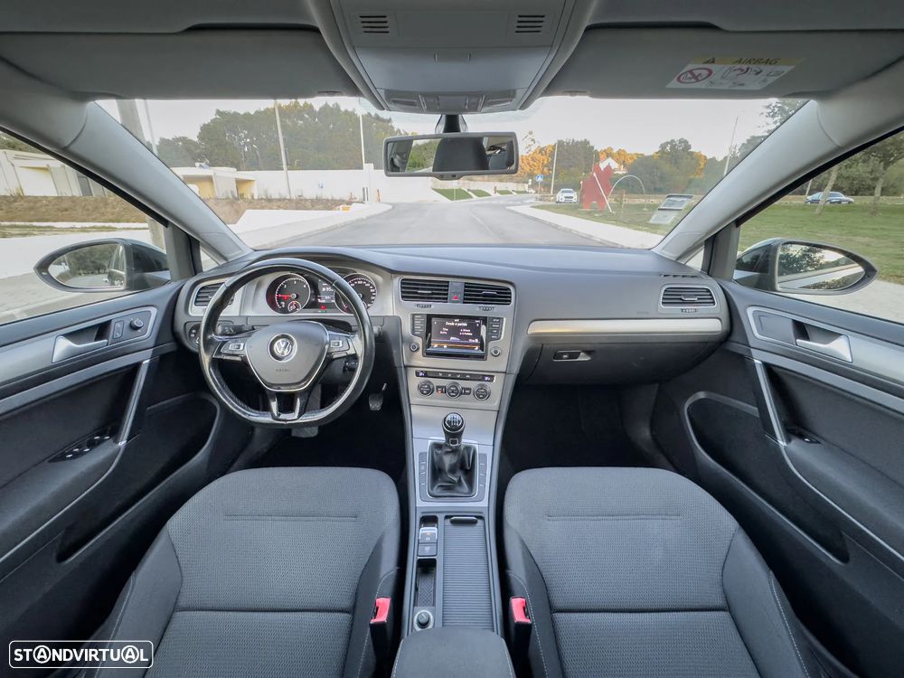 VW Golf 1.6 TDi BlueMotion Confortline - 9