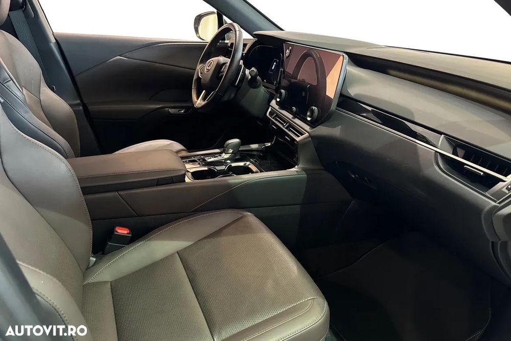 Lexus Seria RX 450h+ E-Four PHEV Executive - 3