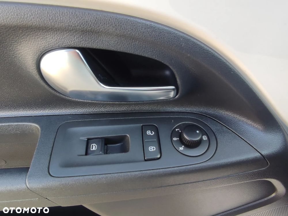 Volkswagen up! (BlueMotion Technology) high - 14