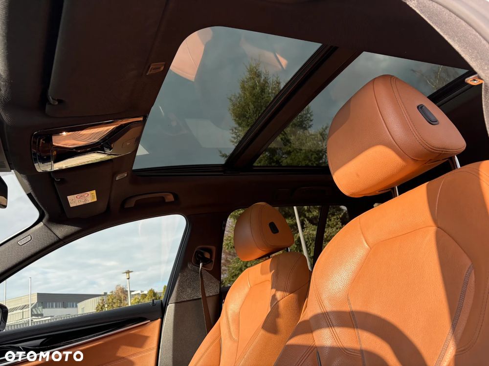 BMW Seria 5 520d Luxury Line - 11