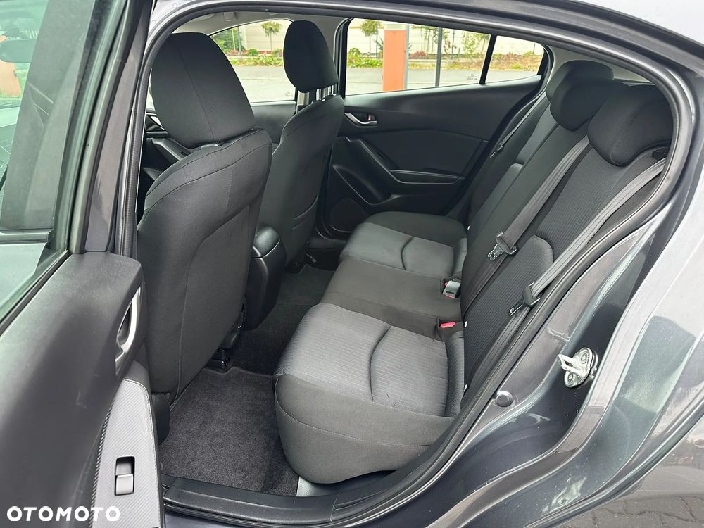 Mazda 3 - 10