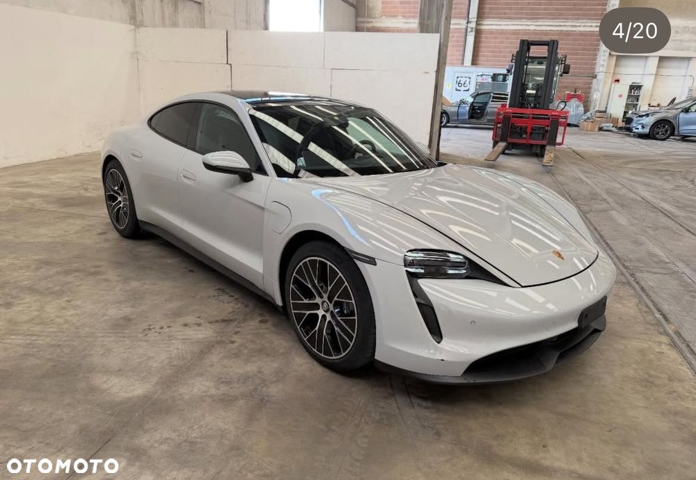 Porsche Taycan Sport - 4