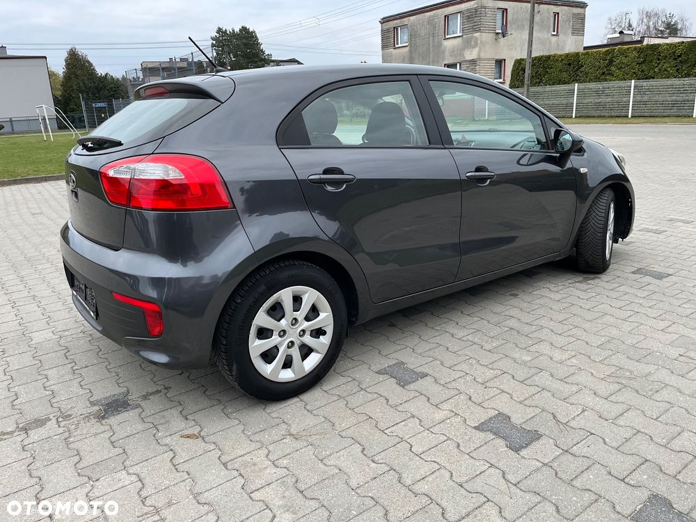 Kia Rio 1.2 Attract - 4