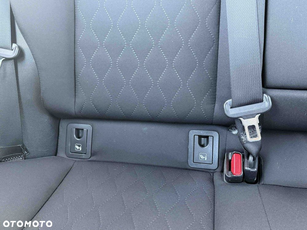 Toyota Corolla Cross - 17