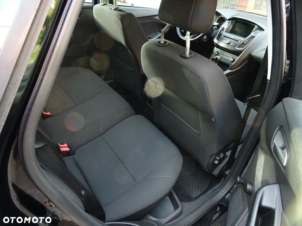 Ford Focus - 24