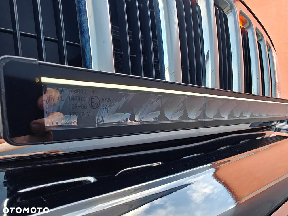 Jeep Commander 5.7 V8 Limited - 26