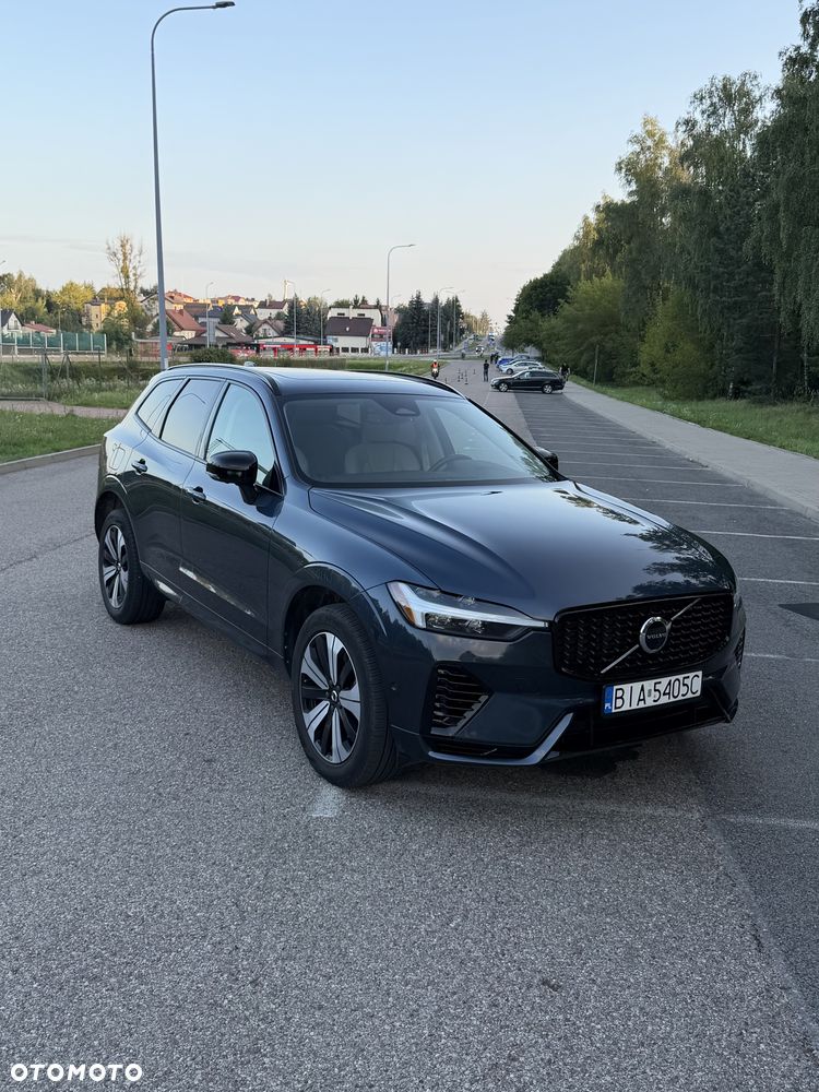 Volvo XC 60 T8 Plug-In Hybrid AWD Plus Dark - 1