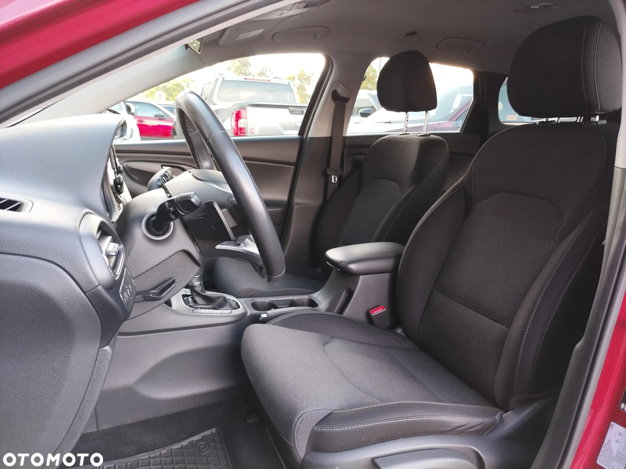 Hyundai i30 1.5 T-GDI 48V Comfort DCT - 16