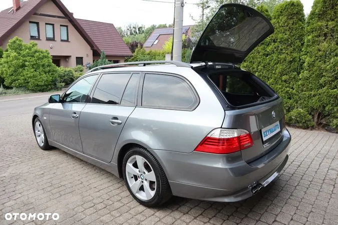 BMW Seria 5 530d Touring - 13