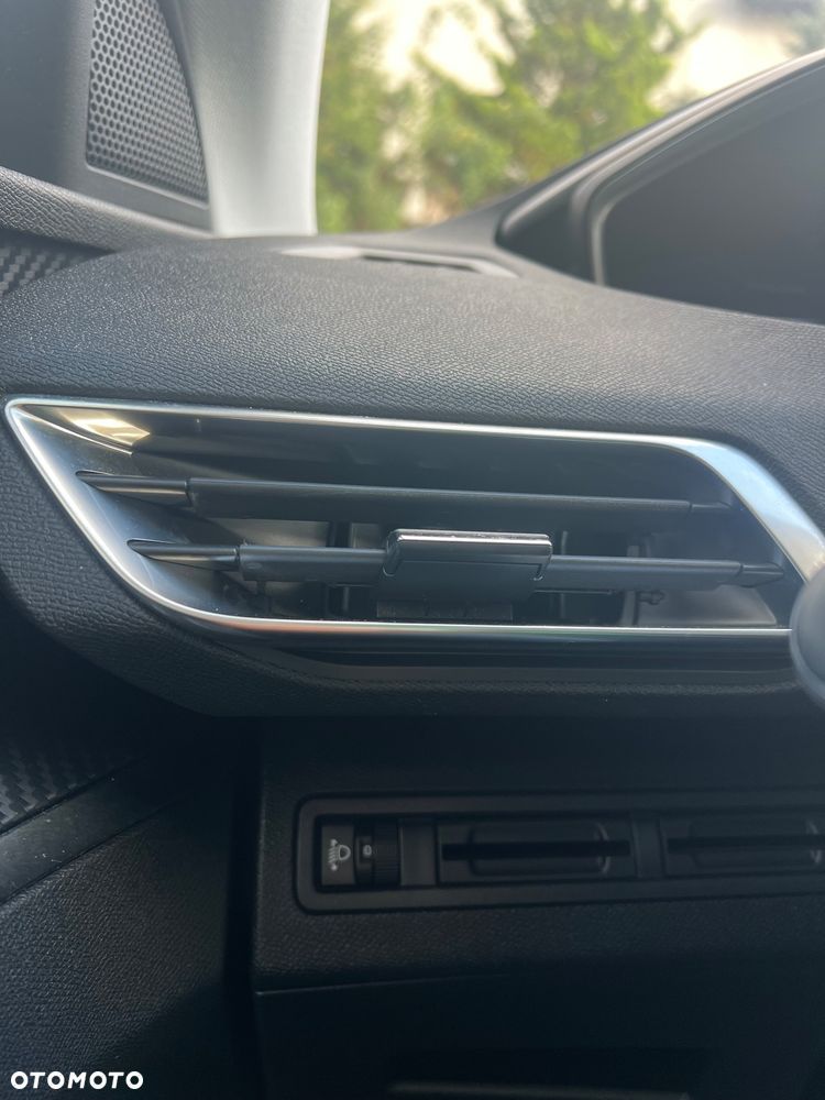 Peugeot 3008 1.2 PureTech Allure - 36