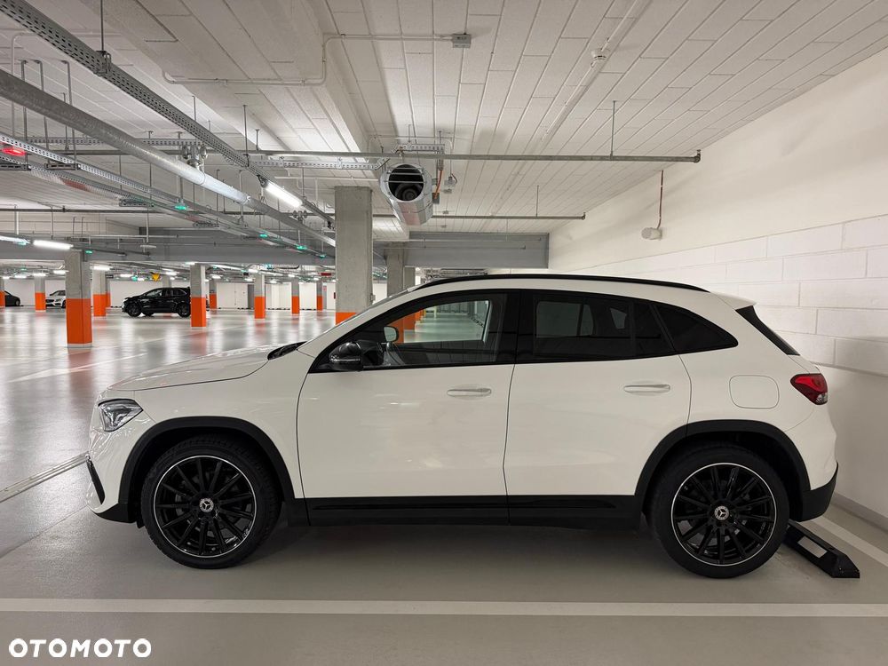 Mercedes-Benz GLA 250 AMG Line - 8