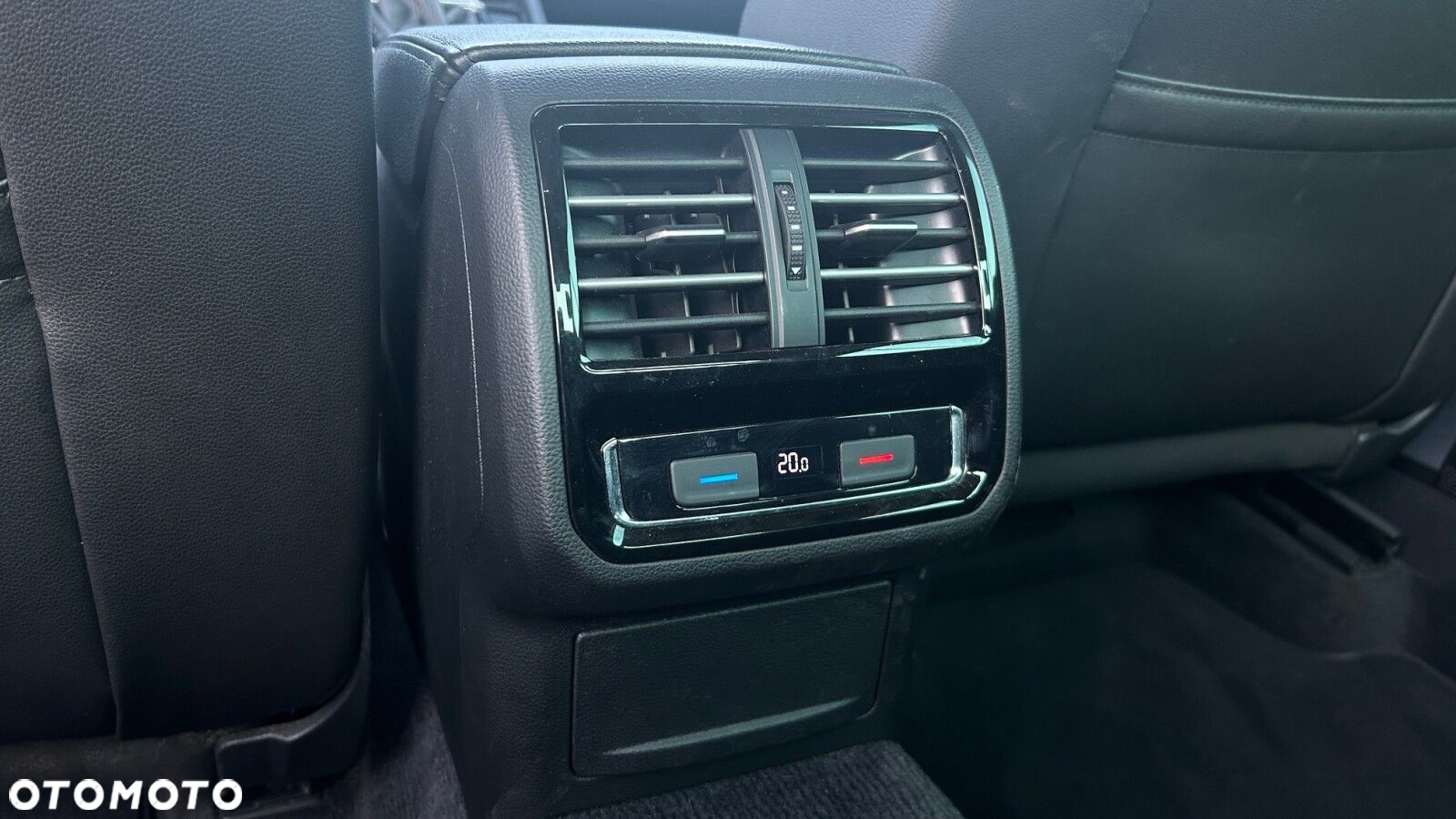 Volkswagen Passat 2.0 TDI BMT Highline DSG7 - 14