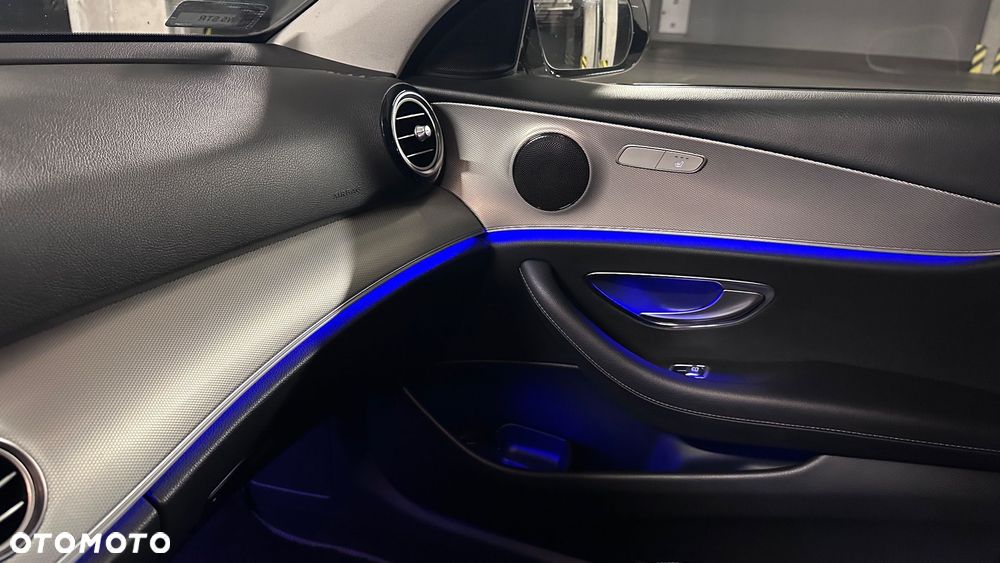 Mercedes-Benz Klasa E 220 d Business Edition 9G-TRONIC - 27