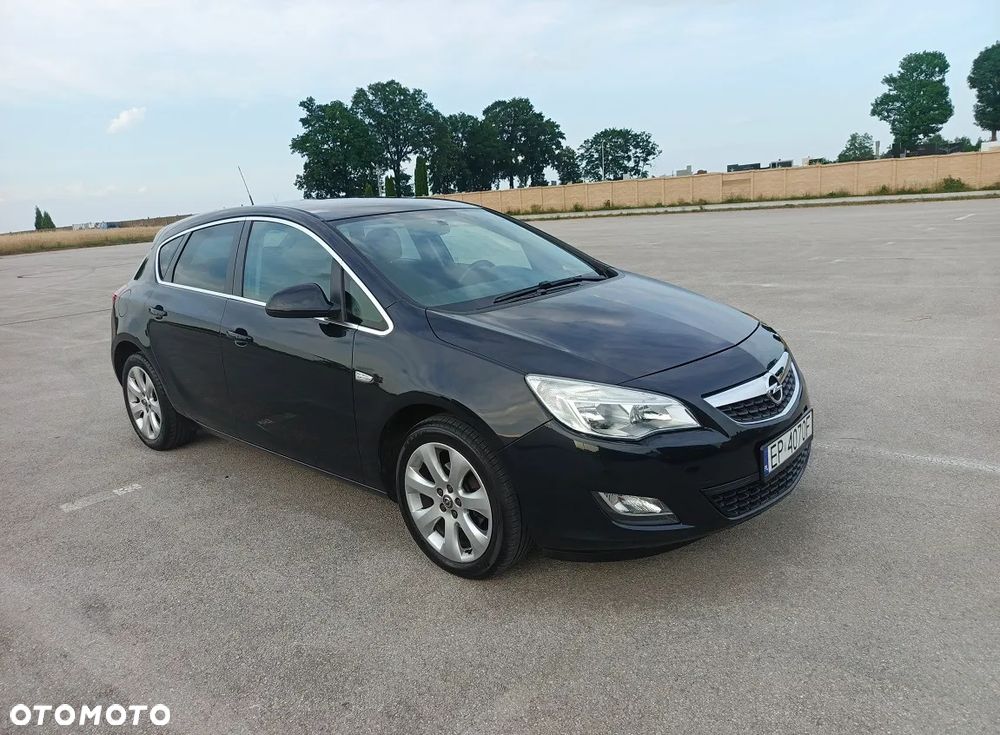 Opel Astra 1.4 Turbo 150 Jahre - 1
