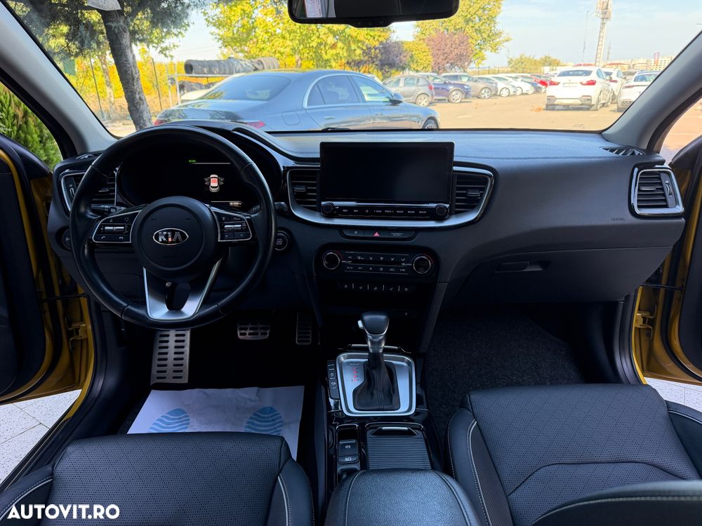 Kia XCeed - 35