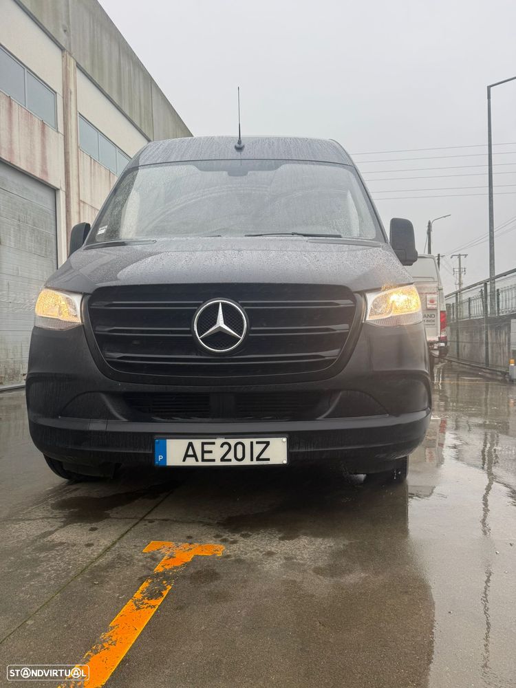 Mercedes-Benz Sprinter 319 CDI - 1