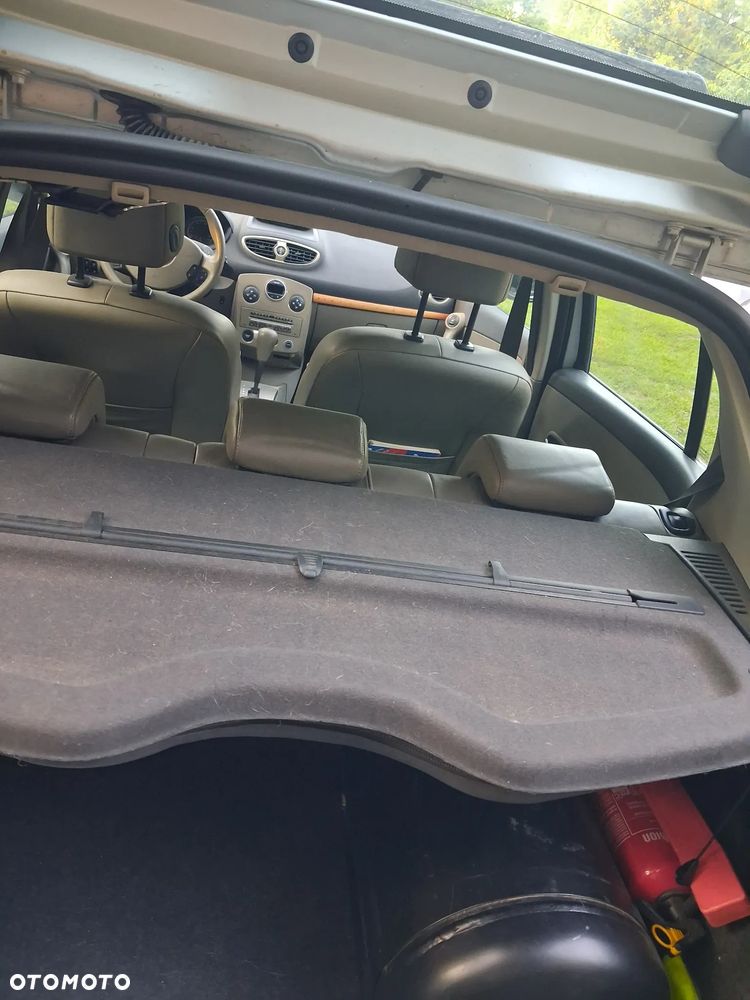 Renault Clio - 10