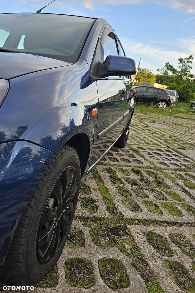 Ford Fiesta 1.4 Ambiente - 8