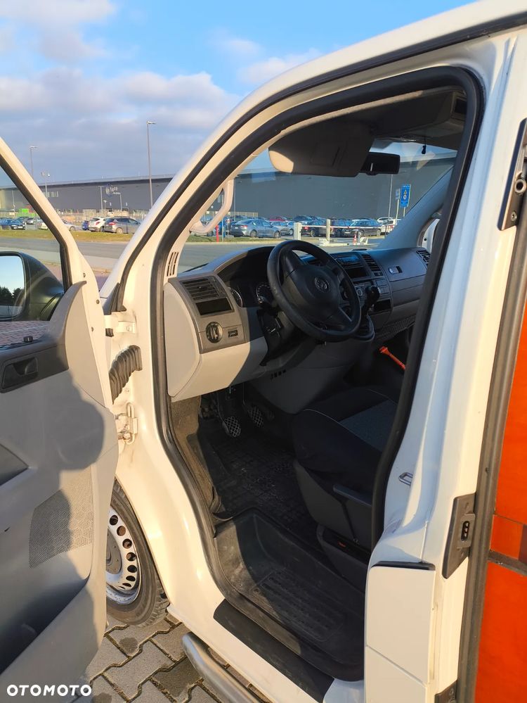 Volkswagen Transporter - 21