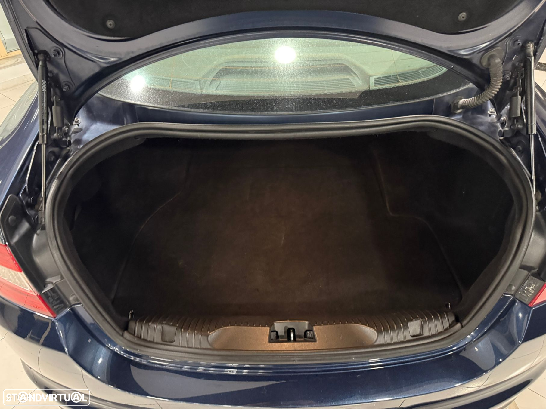 Jaguar XF 2.2 D Premium Luxury - 27