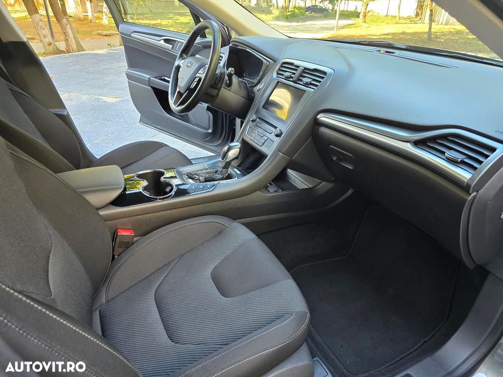 Ford Mondeo 2.0 TDCi Powershift Titanium - 27