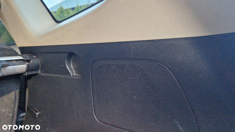 Kia Carens 1.7 CRDi Business Line - 22