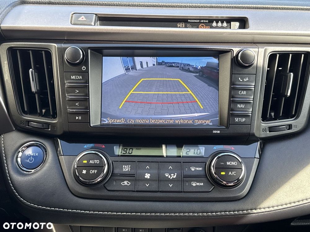 Toyota RAV4 - 16