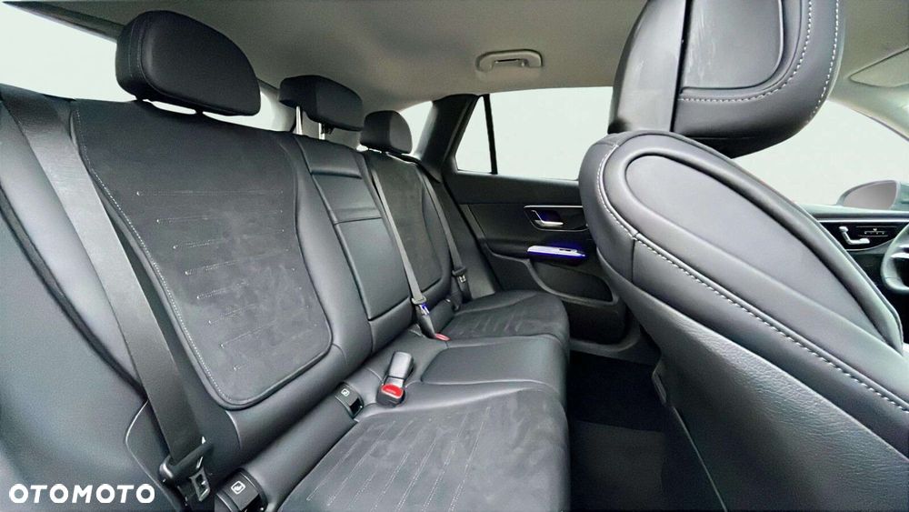 Mercedes-Benz GLC - 21