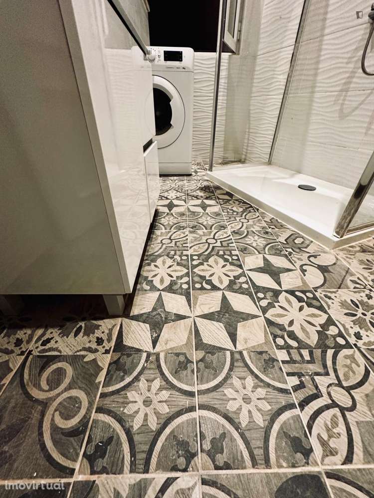 Quarto - localizado em Montes Claros Coimbra - Grande imagem: 2/43