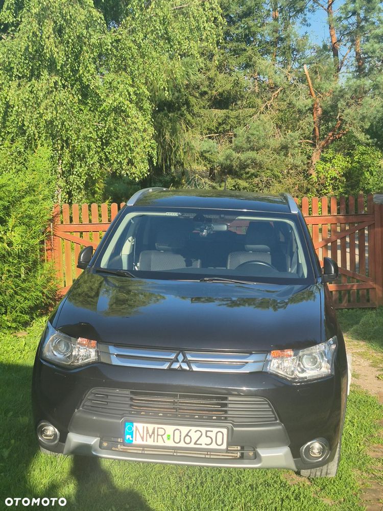 Mitsubishi Outlander 2.2 DID Intense + - 25