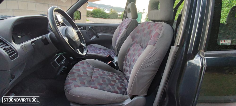Ford Maverick 2.7 TD GLX - 8