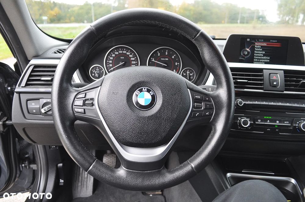 BMW Seria 3 318d Sport Line - 28