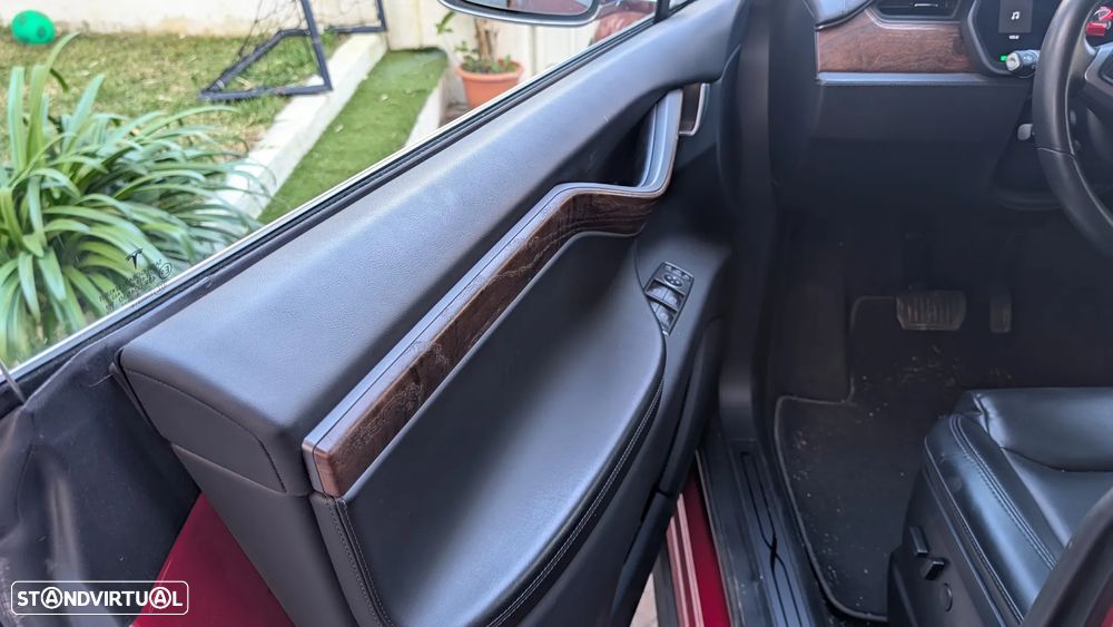 Tesla Model X 100 kWh Long Range Plus AWD - 36