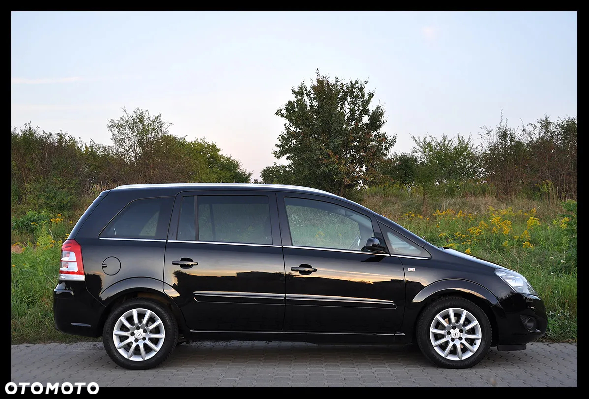 Opel Zafira 1.8 Cosmo - 19
