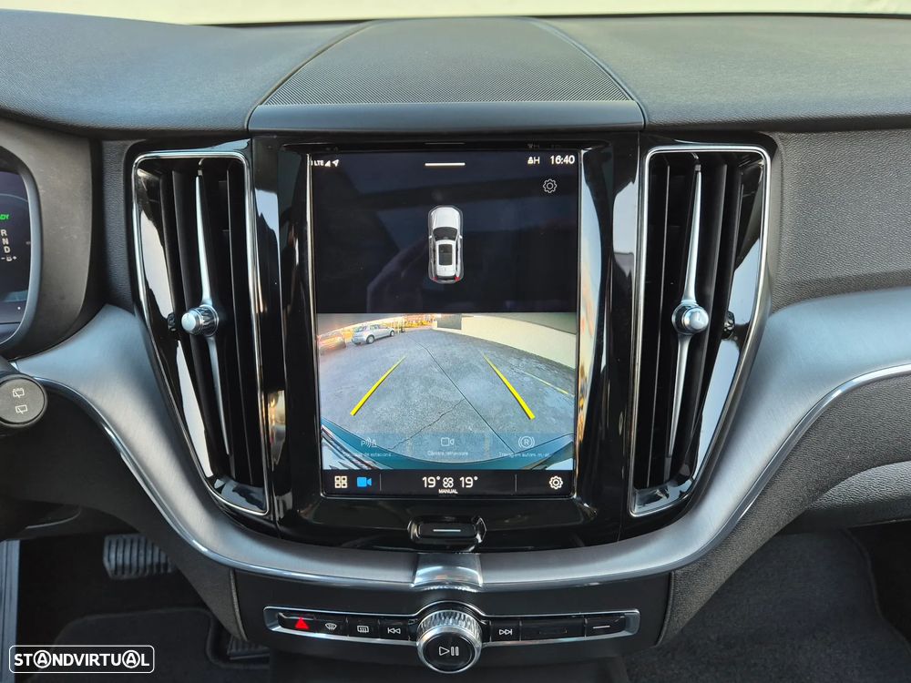 Volvo XC 60 2.0 T6 PHEV Inscription AWD - 32