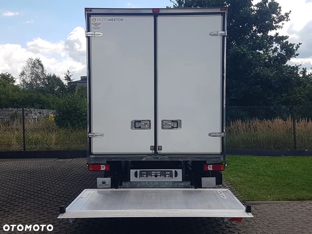 Iveco DAILY WINDA 35S16 8EP KONTENER KLIMA 4,21x2,10x2,23 KRAJOWY 3,0-160KM MANUAL 6-BIEGÓW - 17
