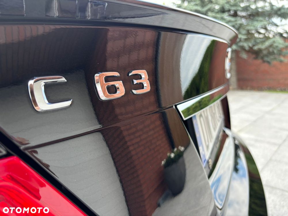 Mercedes-Benz Klasa C 63 AMG - 11